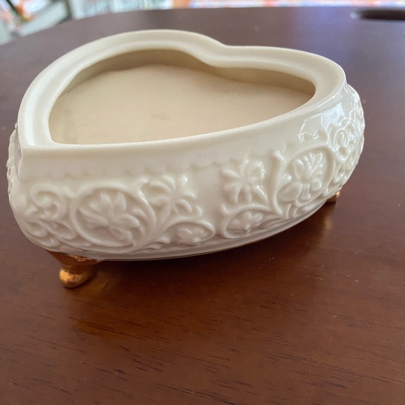 Princess Diana Music Box- Certificate of Authenticity from Ardleigh Elliott - Picture 10 of 10